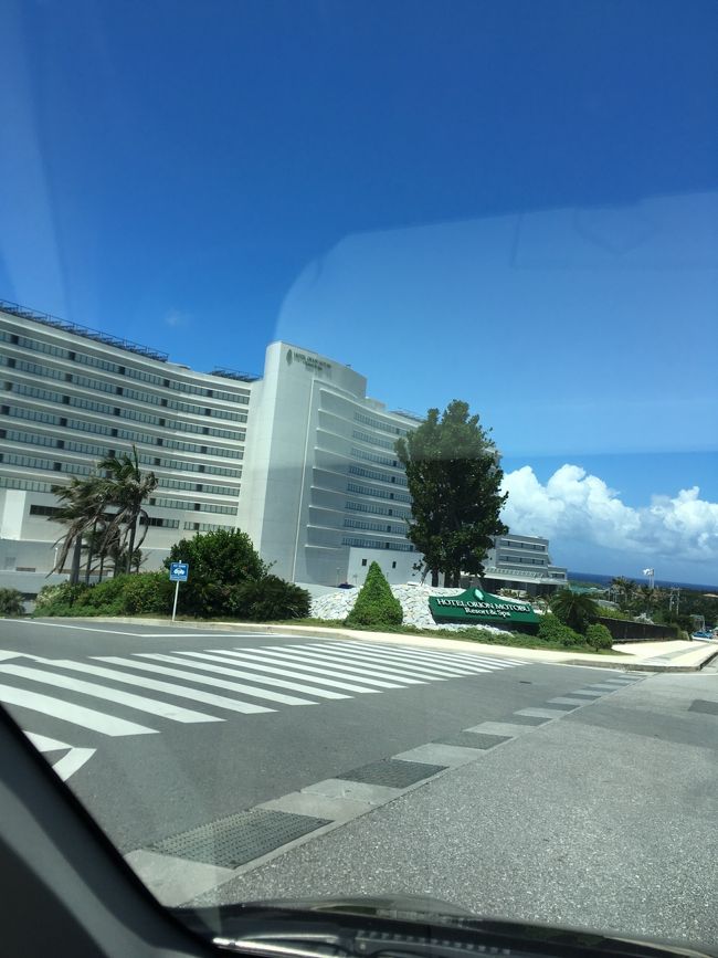 2日目の宿泊先。<br />美ら海水族館、備瀬のフクギ並木の間にある、ホテルオリオンモトブリゾートです。