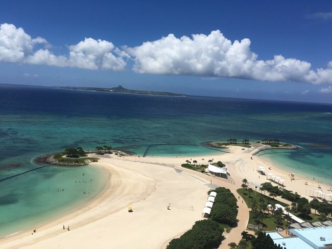 目の前に見えるのは伊江島！