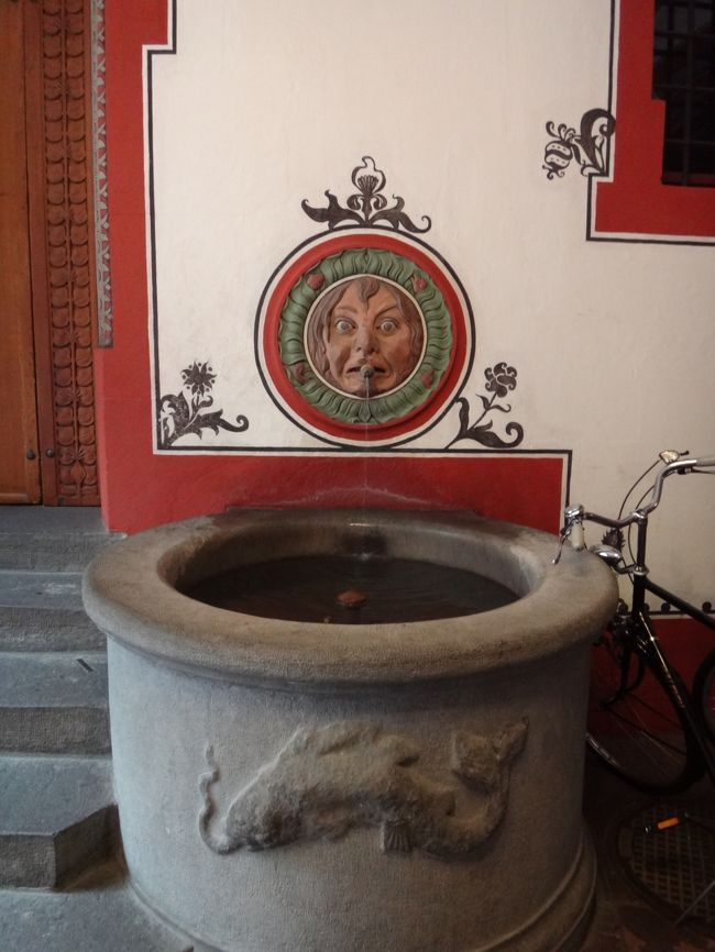 そして、こんな印象的な水場も。