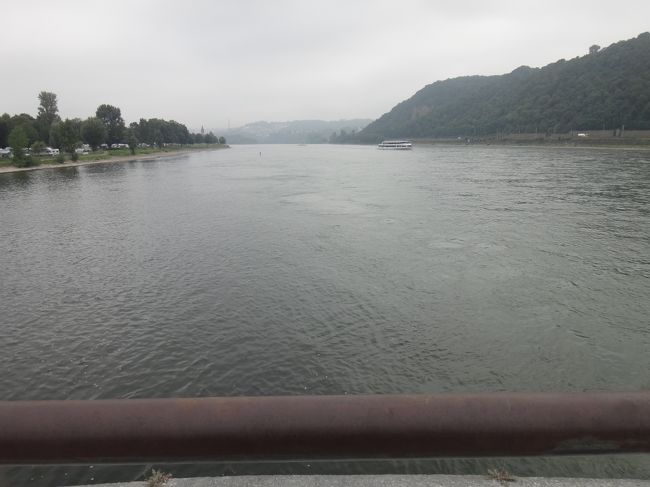 ちょとわかりにくい写真しかなくて恐縮ですが、ここは２つの川が合わさるまさにその場所。トイチェス・エック＝ドイツの角。