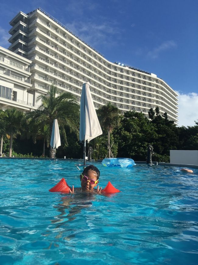 そして、またプールへ。<br />まだまだ19時半予約のDinnerまでは時間たっぷり。