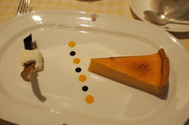 デザートのチーズケーキ