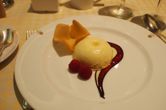 オットのデザート。アイスクリーム。