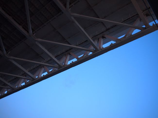 無事に橋の下を通過。