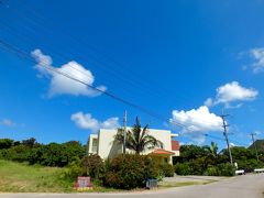 朝ごはんを食べて、荷造りをして出発です。
ペンションコーラルフィッシュさんには6日間お世話になりました。

オーナー夫妻のつかずはなれずの絶妙な距離感で、とても居心地のよい宿でした。
見所、珍しい生き物ののことは積極的に教えてくれて、部屋は清潔感があって、ご飯も美味しくて、明石の空気と相まって、心底のんびりすることができました。
また来ます。

（この日は曇りです。写真は初日のものなので晴れています）