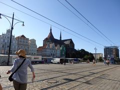 何人かと一緒にスーパーマーケットへ♪
ちゃんとリラックマのマイバッグを持ってｗ
