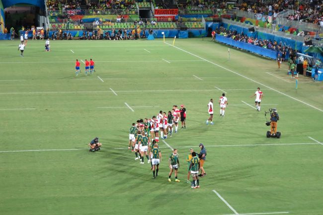 日本の試合は地元ブラジルの方や、そのほかの国の方々も一緒に日本を応援してくれた。<br />僕が日本コールをしていると、<br />「ニッポン、ポケモン！」<br />という、コールが起きてしまうほどいろいろな方が日本を応援してくれた。