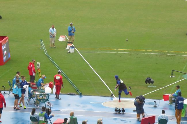 女子砲丸投げの予選