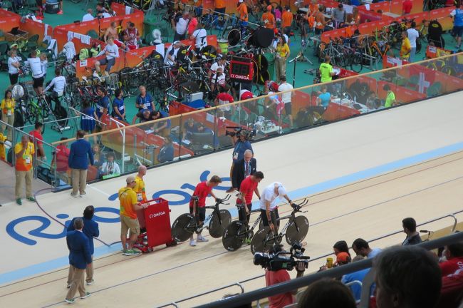 チームパシュートの様子