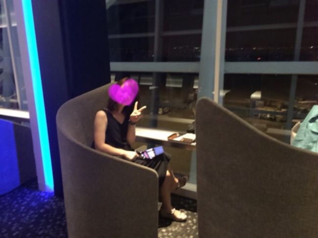 手続きが 全部終わったので、<br />関空のラウンジで まったり〜<br />
