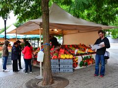 では、Slussenからガムラスタンへ移動。もちろん地下鉄で。
一昨日もちょっと散策したけど、今日はもう少しゆっくり時間をかけてみようと思う。