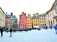 Stortorget（ストールトルゲット広場）

カラフルな可愛い建物に手招きされて、またここに来ちゃった〜