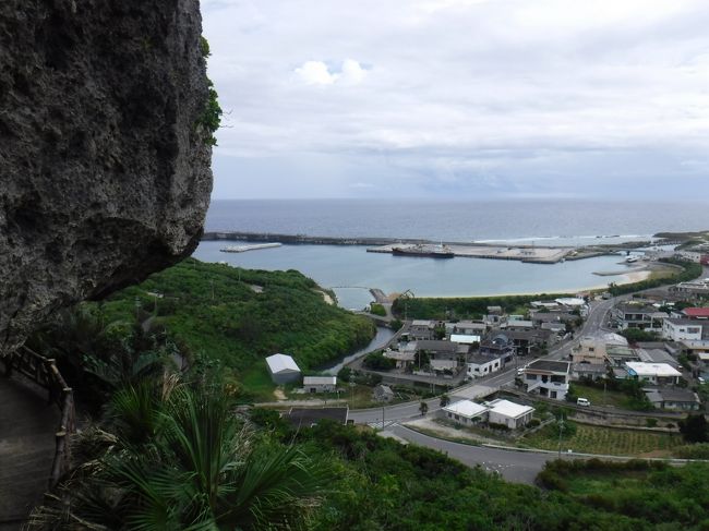 ティンダハナタのテラスから見た祖納集落