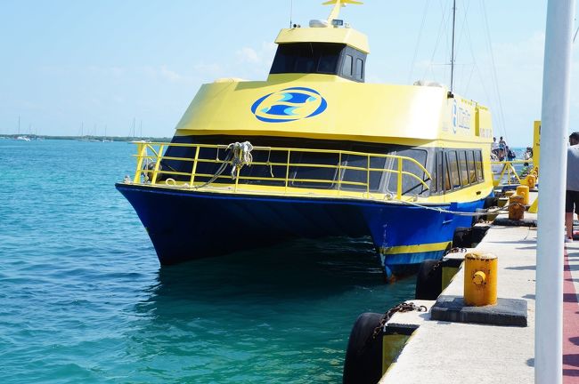 さあ、本島に戻ろう。<br />島滞在時間は、約4時間。十分楽しめます。<br />島１周も、寄り道しなければ１時間くらいあれば行けるのではないでしょうか。<br />日差しを遮るところはほぼ無いので、日焼け止め塗りまくったのにメチャメチャ焼けました。この半日が私の日焼けのすべてと言っても過言ではないくらい。