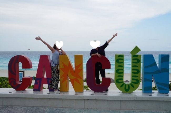 空港に向かう途中に、写真スポットにチップを渡して寄ってもらいました。<br />ここで一枚撮りたかったんだ〜。<br />帰りの飛行機は爆睡して1枚も写真ないです。<br />メキシコシティ経由成田着の便でトランジットも含めて約20時間弱で帰国。<br />観光、ホテルステイ、どれをとっても最高のロケーションで、大満足の旅でした。<br />また行きたいね〜って、旦那と話してます。