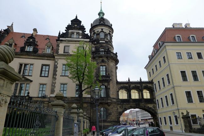 そろそろ駅に戻ろう、とカフェを出て再び歩き始めた。