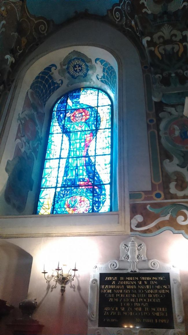 ステンドグラスも綺麗