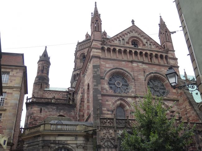 かなり混んでいたため、中には入りませんでした。