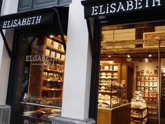 ここもチョコレートショップです。日本にはないお店ですね。