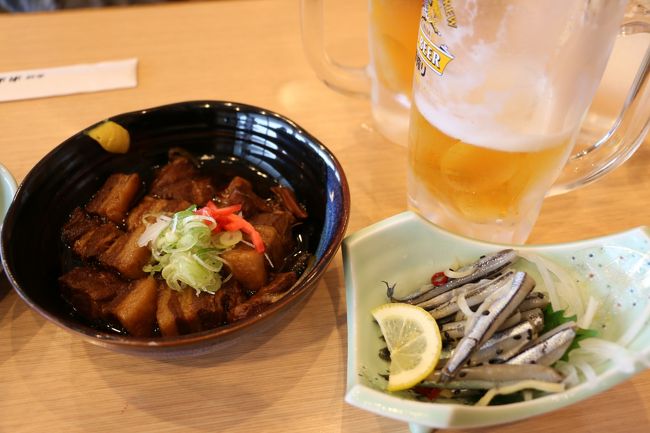 市内の鹿児島グルメは時間が無くてだめでしたが空港内のレストランで鹿児島グルメ三昧。