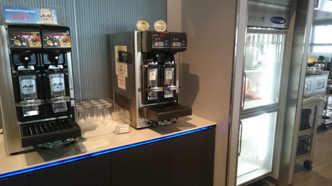 ソフトドリンクの類からビールまで。<br />朝っぱらからビールを飲まれるお客さんはいらっしゃらないようですね(^^;<br /><br />