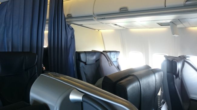 プレミアムクラス、私しか乗ってないじゃないですか！<br /><br />有意義にしましょう！とは言えないです。。<br />非常に肩身が狭く感じます。<br /><br />ひとりぼっちのプレミアムクラスはつらいです。<br /><br /><br /><br /><br /><br /><br /><br />