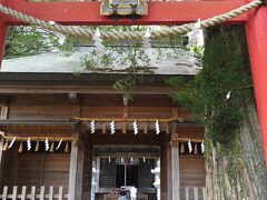 浅間神社にも行ってみる。
忍野の神社は、やっぱり富士山信仰の浅間神社なんだな。
