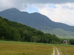 東電小屋と燧ヶ岳