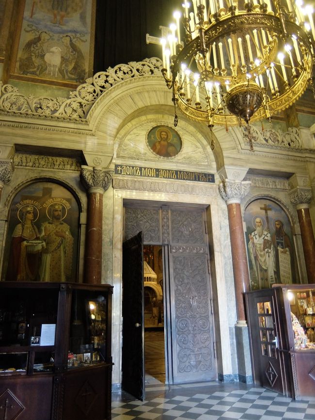 前室がすでにきれい！<br />これは扉の向こうに期待しちゃいますね。