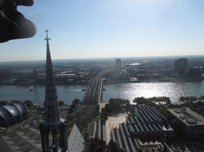 ケルン大聖堂の塔を上りました