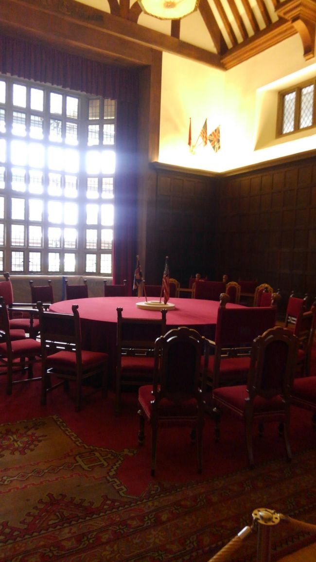 Schloss Cecilienhof<br /><br />米、英、旧ソ連の首脳が集まり第２次世界大戦の戦後処理が話し合われた場所