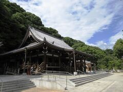 スマ寺 本堂
山を背景にした立地が見事
