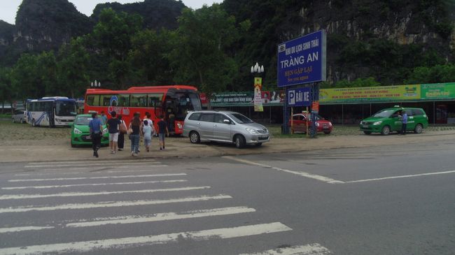 さあ、帰りましょうっ！<br />子ども達も、非常に楽しかったようです。<br />喜んでいます。<br />遊園地のジャングルクルーズよりも数千倍楽しかったです。<br />やはり、本物は違います。