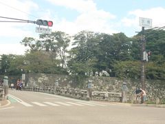 彦根城にはここ京橋から入りますがちょっと寄り道。