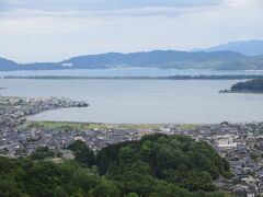 案内図にあった展望台からの『一字観』。
すっくと、横一文字に延びて見えます。