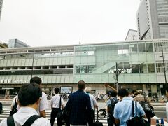 初めての、バスタ新宿♪
仙台までは、長距離バスで行きました。

日程によっては、8000円とか9000円とか、バスのくせに新幹線とあんま変わらないんじゃないの？というお値段だったりしますが、今回は行き帰りともに平日だったので、3000円で3列シートのバスを予約できました。ここまで安いならバスで時間をかけていく価値もあるってもんです。