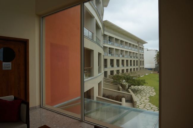 朝です。<br />泊まっている人にほとんど会いません。<br />朝食に。