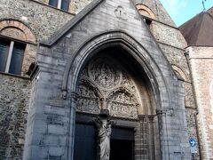 聖母教会にやってきました。