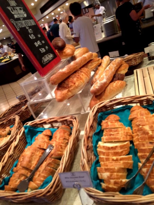 <br />クラブメッドはパンの種類が <br /><br />すごい多くて 美味しかったです。