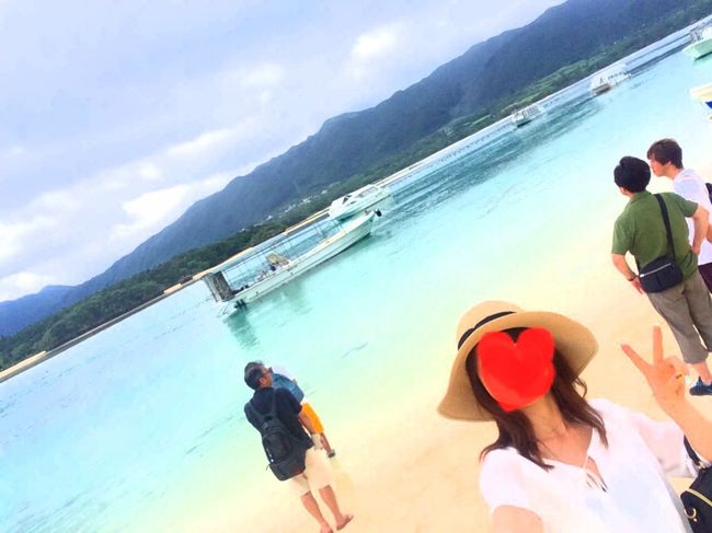 <br /><br /><br />行ってみたかった 川平湾〜！<br /><br />写真で見る通り、すっごいキレー！<br /><br />人気なのが 分かるなぁ…<br />