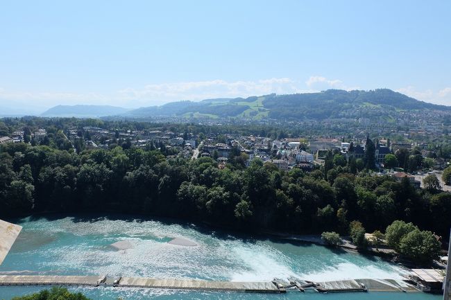 精根尽きたころに第二ギャラリーに到着。<br />ここで６４メートルだそうです。<br />絶景です。