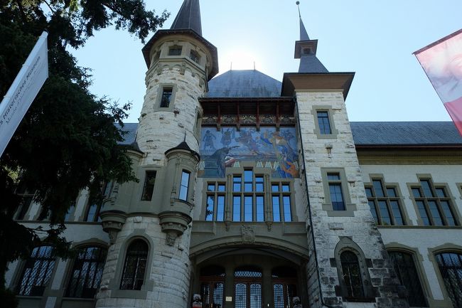 キルヒェンフェルト橋を渡って、ベルン歴史博物館に来ました。<br />トラベルパス有効<br />リュックは荷物はロッカーに預けます。