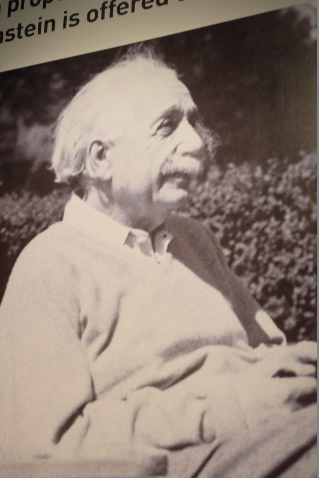 ２階のフロア全体がアインシュタインの展示です。もう少しゆっくり見たかったが。<br />ちなみに一階には石器時代や、青銅器時代の展示もありますが、割愛します。<br />