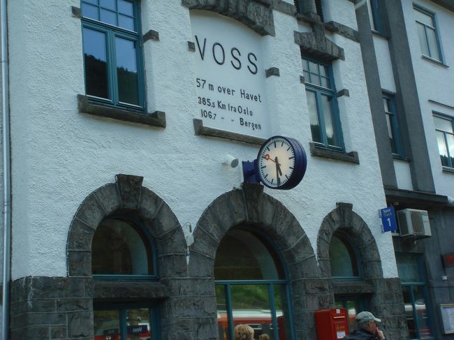 まだまだ列車の時間まであります。