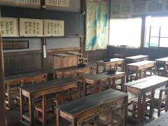 松島への通過点として何気なく立ち寄った登米の町です。
ここも、大いに惹かれる町です。
旧登米尋常小学校です。
築後100年を超えても狂いのない建築で、国の重要文化財に指定されいます。