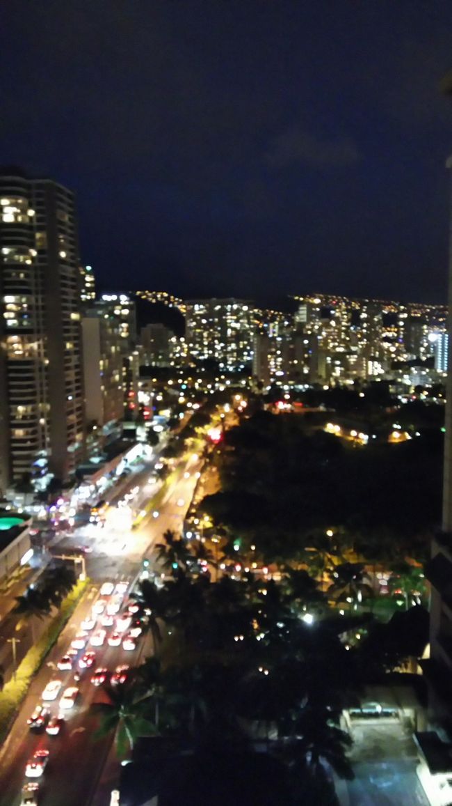 ジュラシックワールド観てたら夜になっちゃって…。この日、夕飯何を食べたんだろう…<br /><br />以上4日目 おしまい。