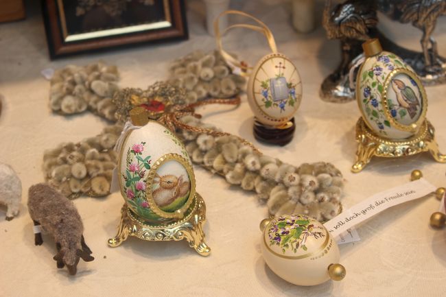 うわっ、これ可愛い☆<br /><br />十字架はネコヤナギで作られていますよ！<br />