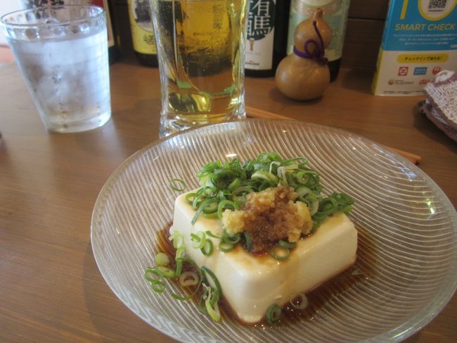 名物の鶏の刺身を食べたかったのですが、夜だけとのことです。中華なんて食べている場合ではなかったのに。鶏料理は夜だけ、というので、冷奴。