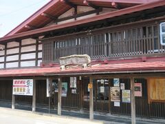 「すずのや」のすぐ近くにある鳴海醸造店「菊乃井」。