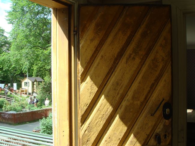 郵便局の中からの眺め。